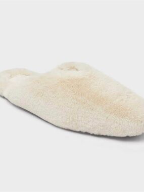 Cream Faux Fur Slip-On Slippers